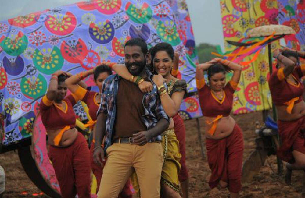 A still from Achamindri
