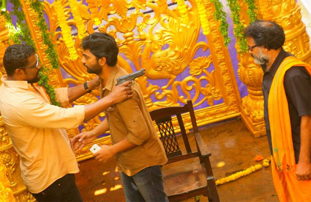 A still from Aavu Puli Madhyalo Prabhas Pelli