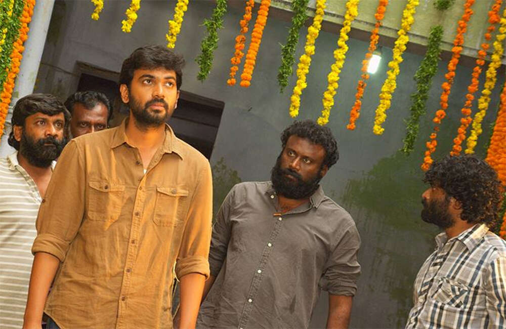 A still from Aavu Puli Madhyalo Prabhas Pelli
