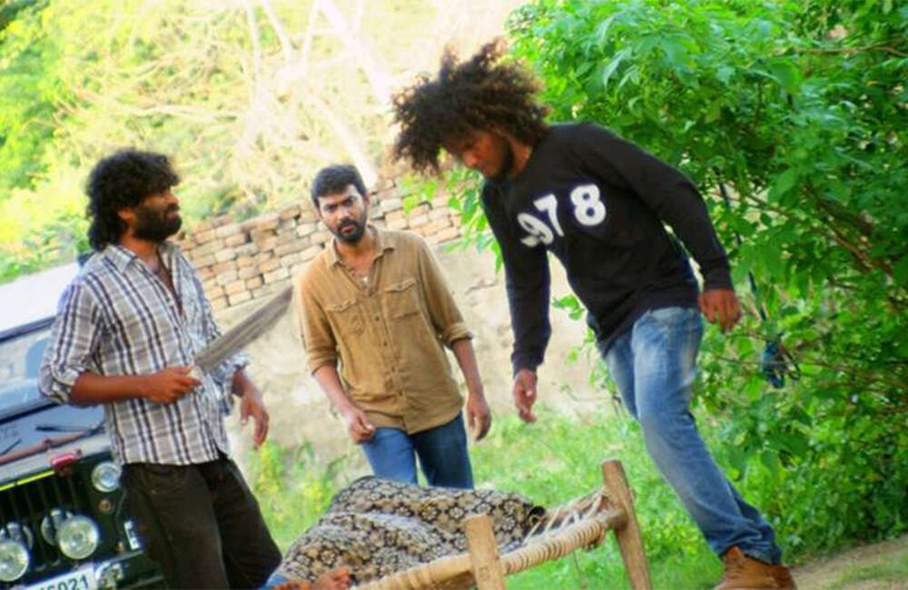 A still from Aavu Puli Madhyalo Prabhas Pelli