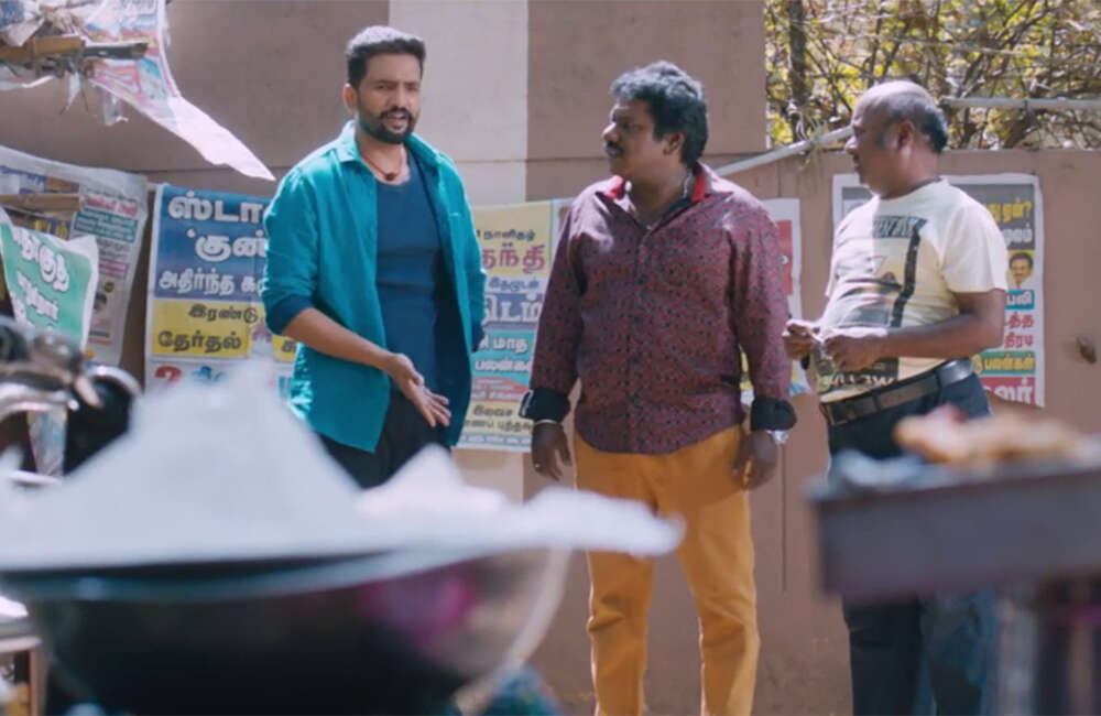 A still from Dhilluku Dhuddu