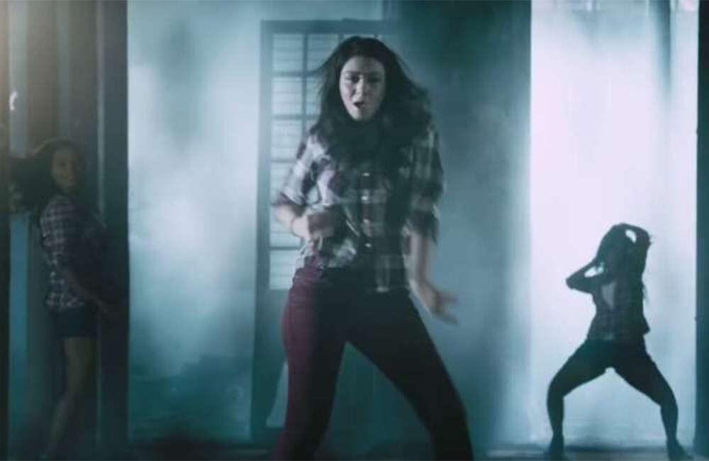 A still from Dhilluku Dhuddu