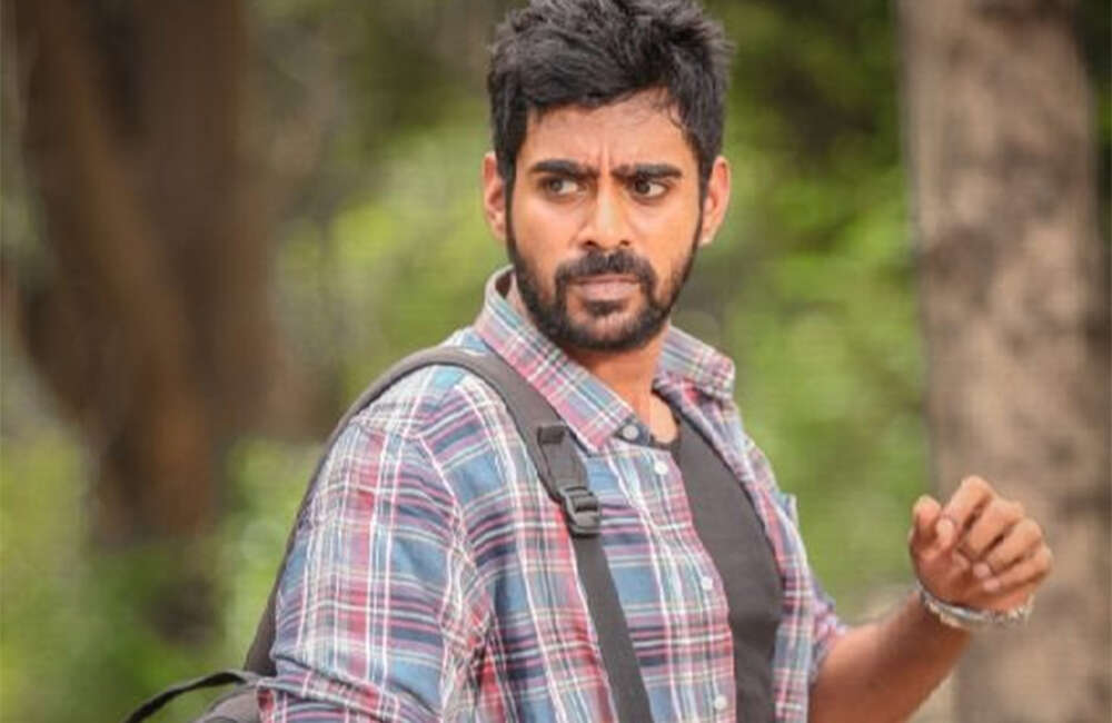 A still from Yaanum Theeyavan