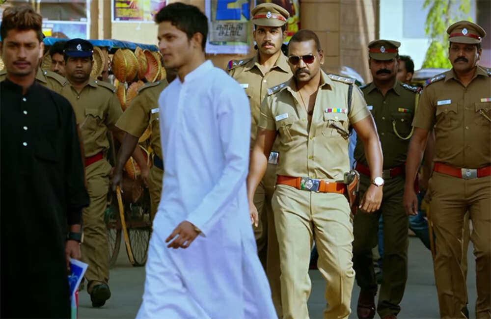 A still from Motta Shiva Ketta Shiva