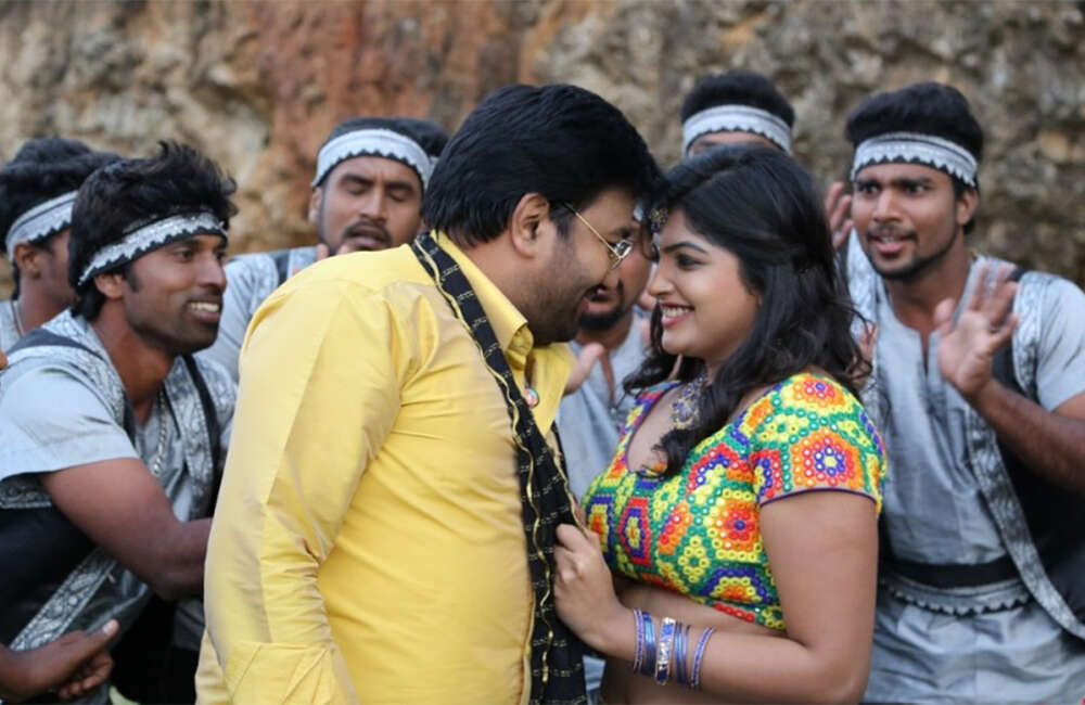 A still from Adra Machan Visilu