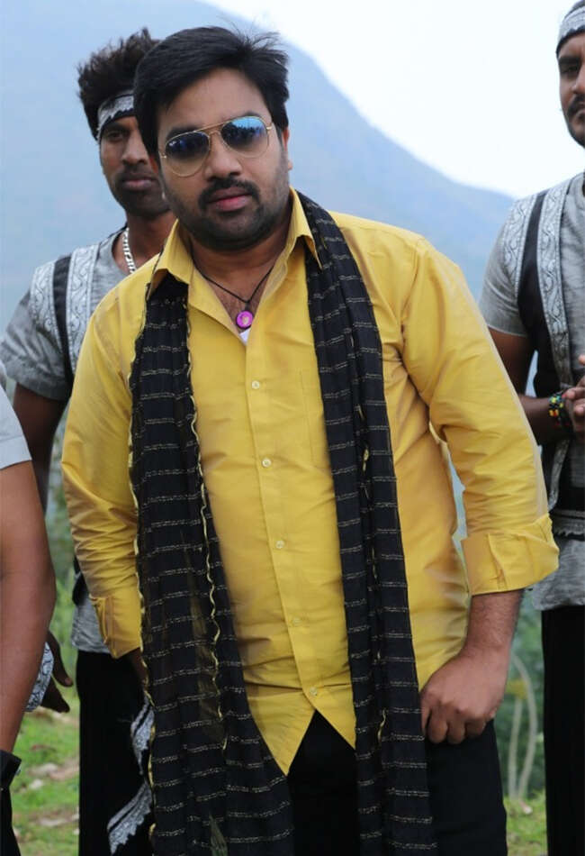 A still from Adra Machan Visilu