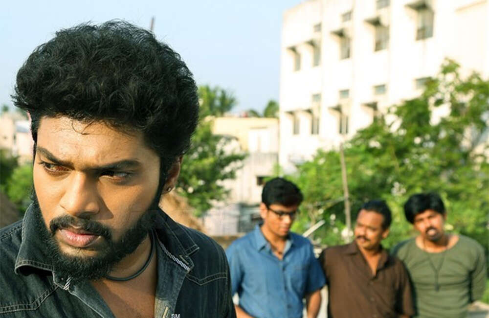 A still from Naalu Peruku Nalladhuna Edhuvum Thappilla