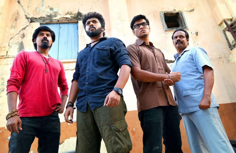 A still from Naalu Peruku Nalladhuna Edhuvum Thappilla
