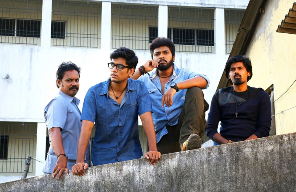 A still from Naalu Peruku Nalladhuna Edhuvum Thappilla