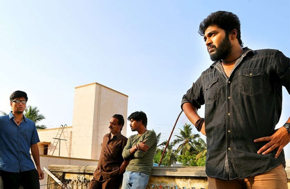 A still from Naalu Peruku Nalladhuna Edhuvum Thappilla