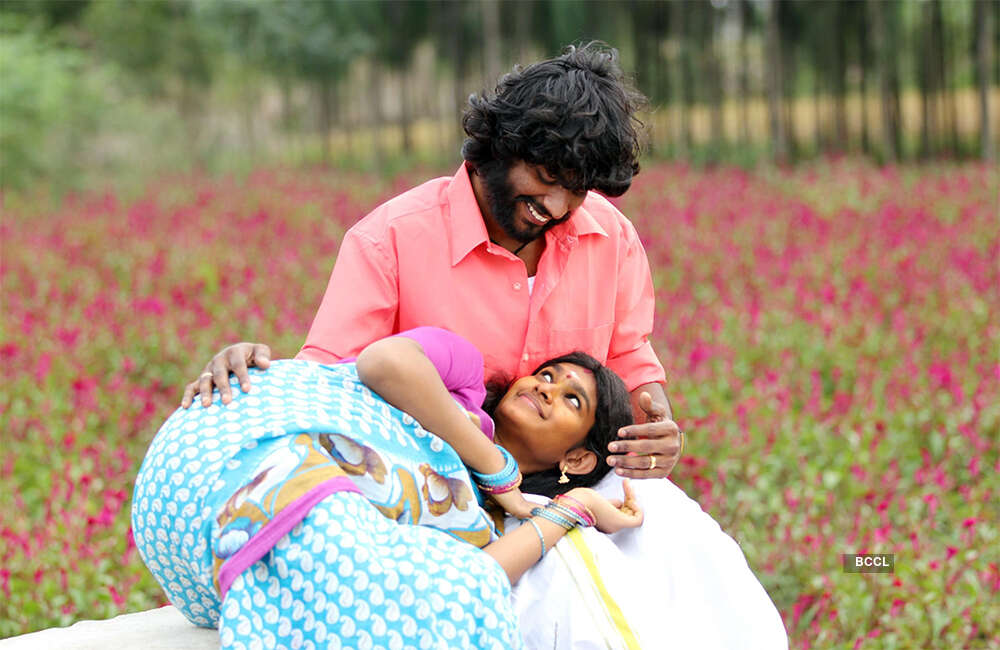 A still from Kida Poosari Magudi