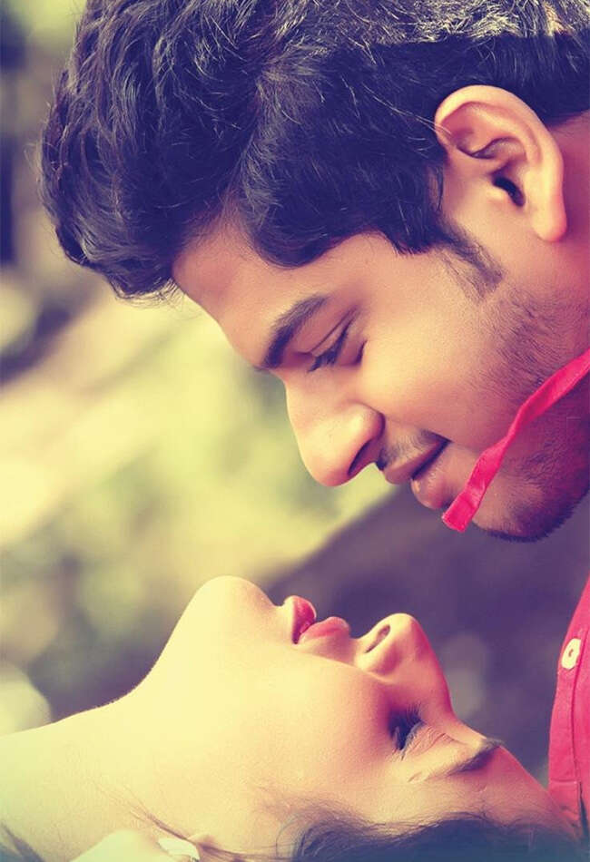 A still from Ee Charitra Inkennallu