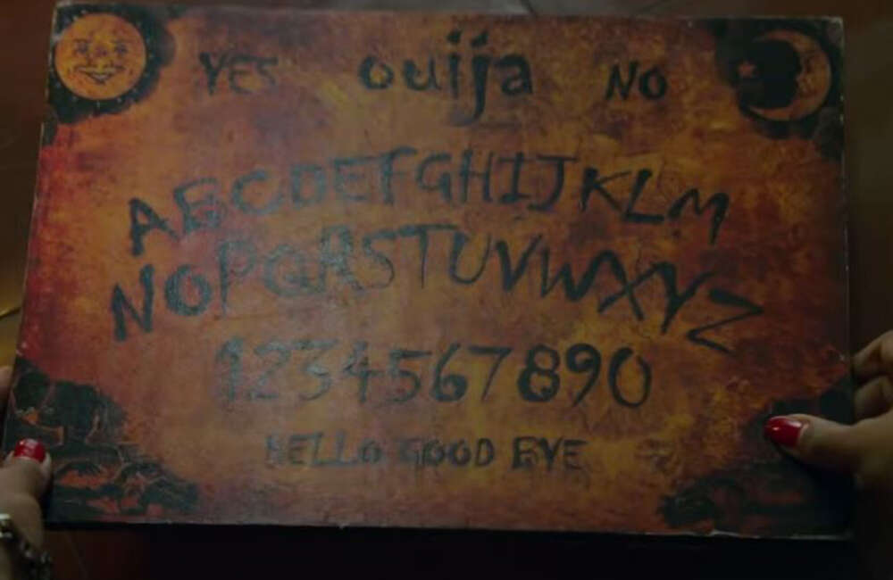 A still from Aata