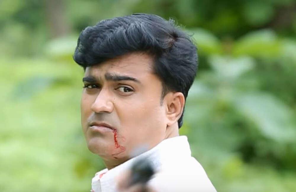 A still from Double Dealer