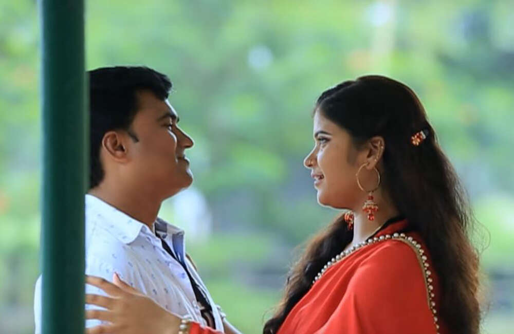 A still from Double Dealer