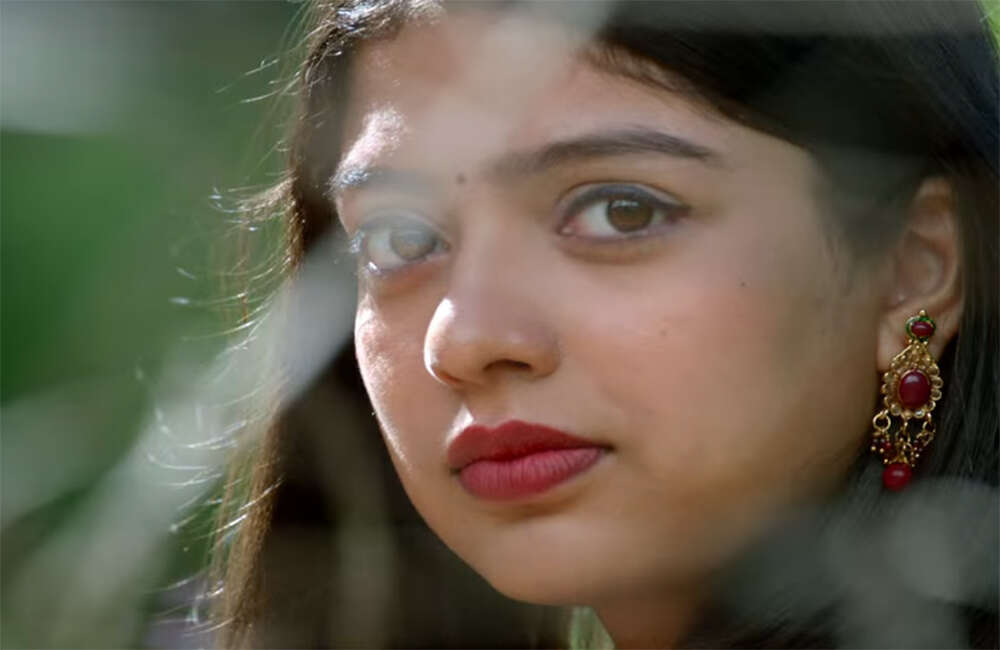 A still from Ivan Yarendru Therikiratha