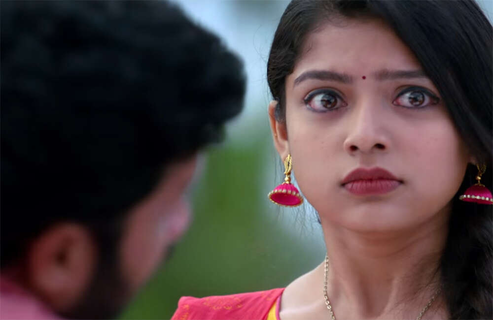A still from Ivan Yarendru Therikiratha