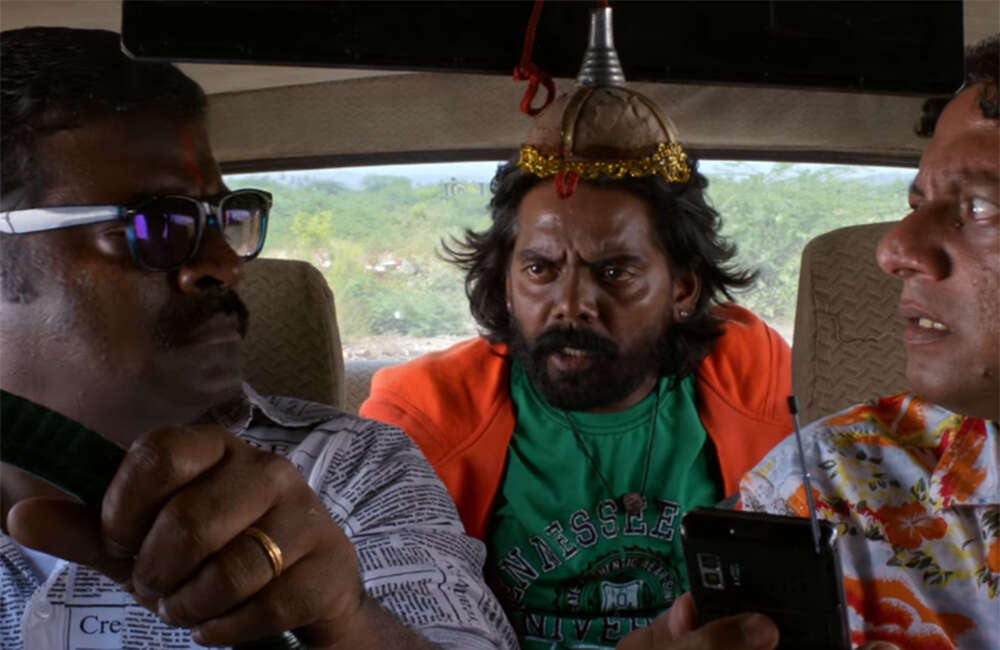 A still from Ivan Yarendru Therikiratha