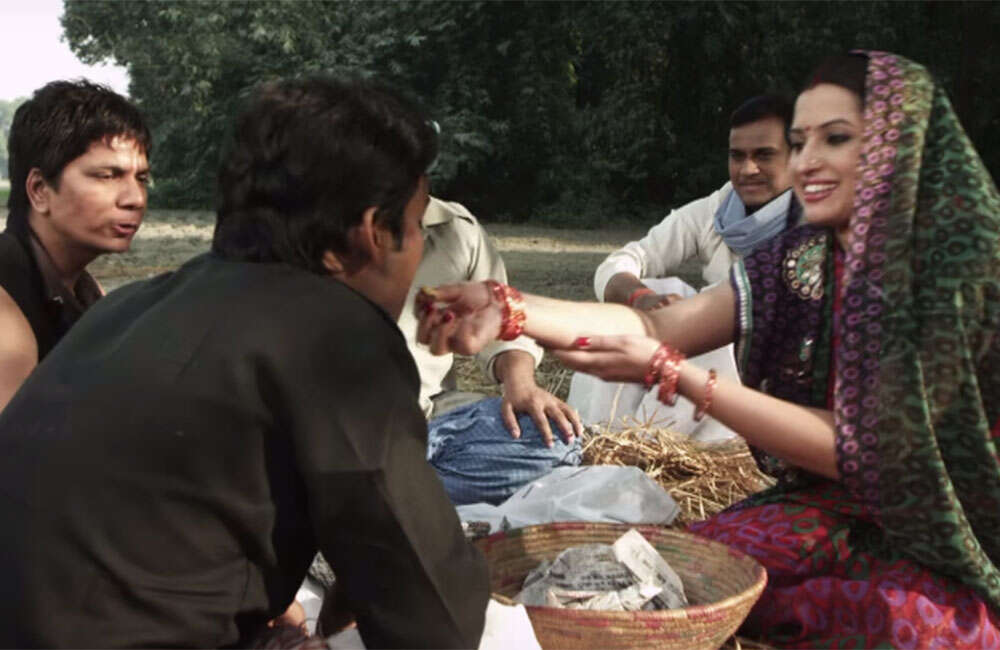 A still from Kutumb The Family