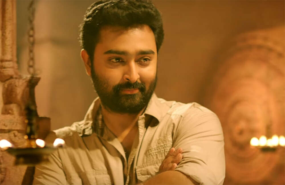 A still from Kaalakkoothu