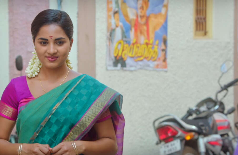 A still from Kaalakkoothu