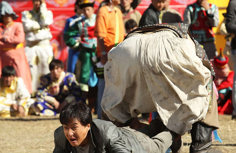 A still from Iru Killadigal