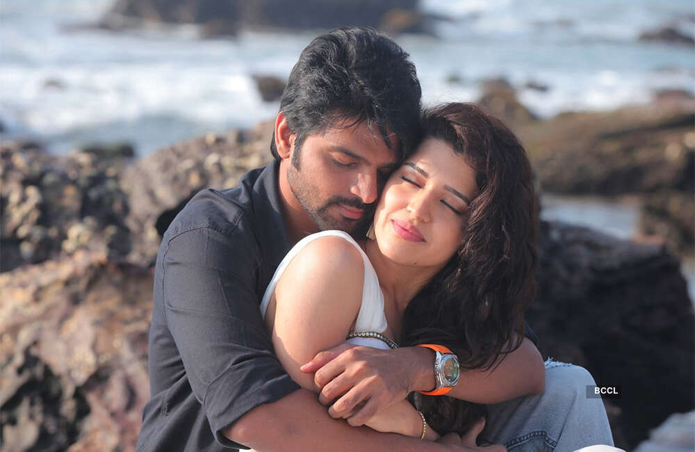 A still from Maa Abbayi