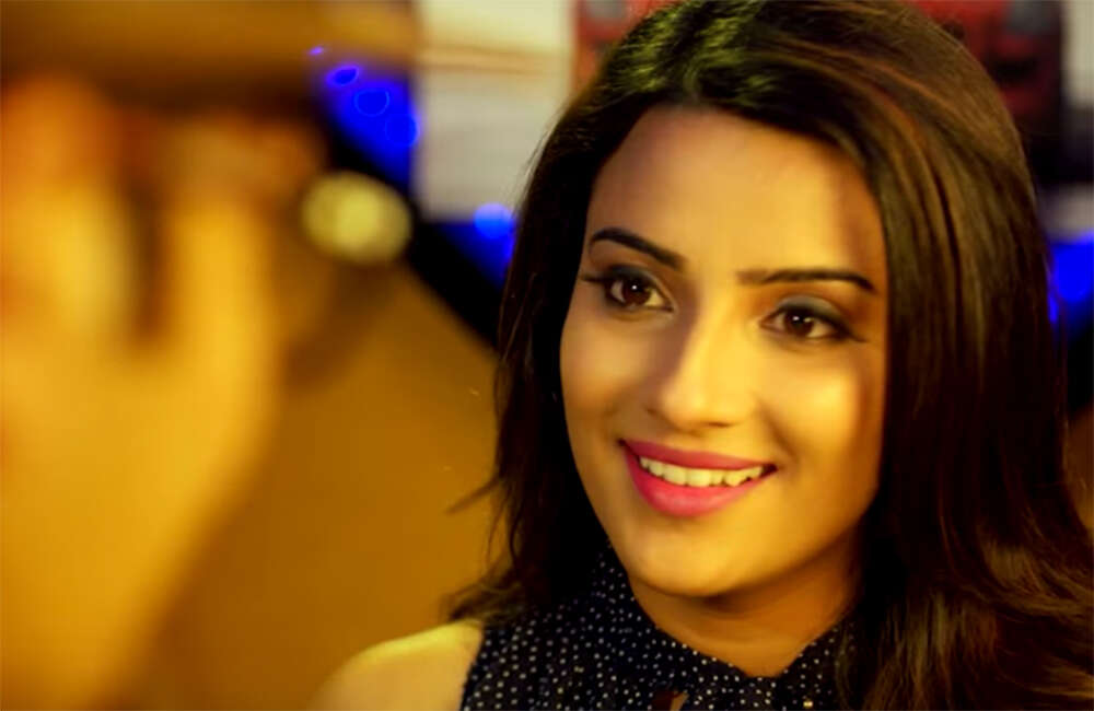 A still from Happy Birthday