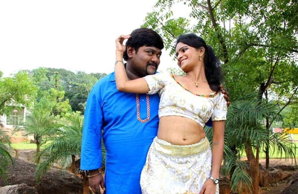 A still from Nuvvu Evaro Nenu Evaro