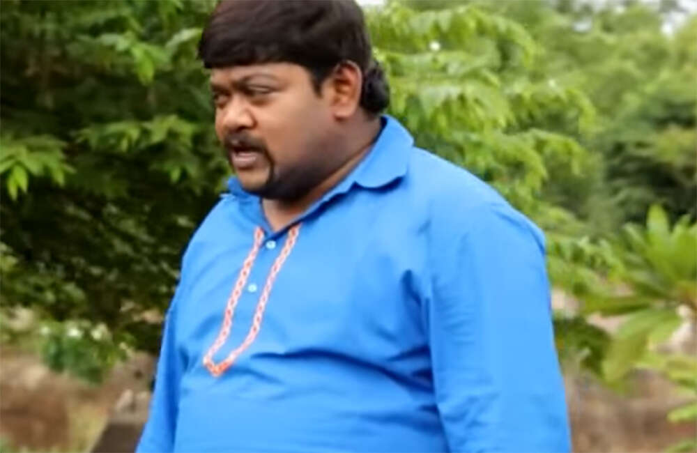 A still from Nuvvu Evaro Nenu Evaro