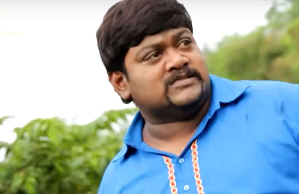 A still from Nuvvu Evaro Nenu Evaro