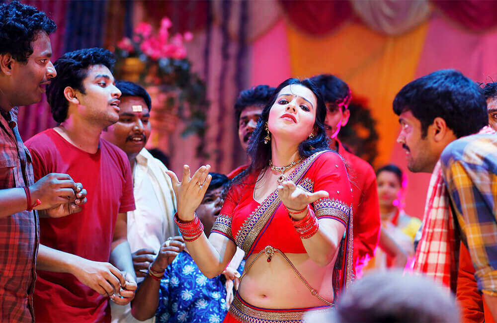 A still from Cine Mahal - Rojuki 4 Aatalu