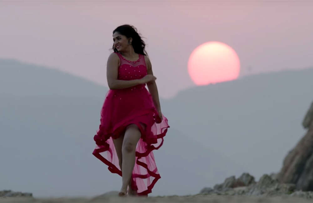 A still from Pelliki Mundu Prema Katha