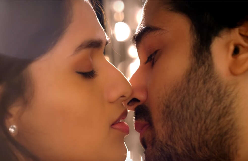 A still from Pelliki Mundu Prema Katha