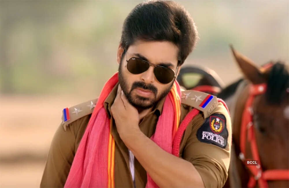 A still from Pelliki Mundu Prema Katha