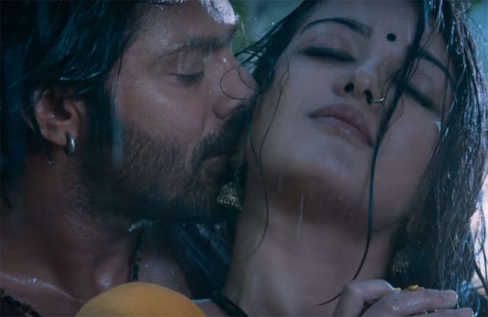 A still from Kadamban: Taqatwar