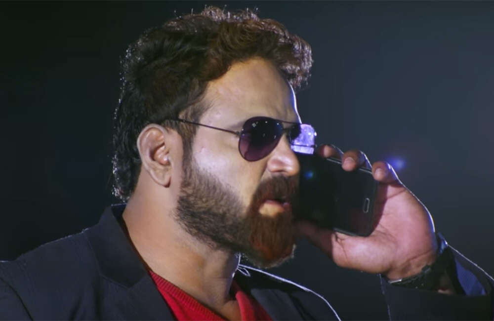 A still from Naku Nene Thopu Thurumu