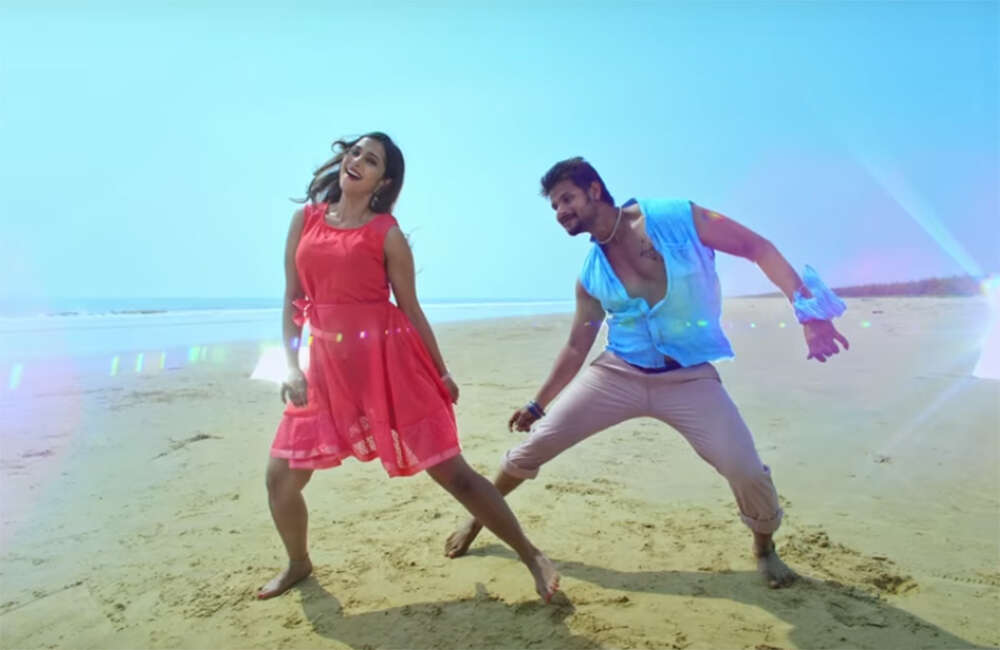 A still from Naku Nene Thopu Thurumu