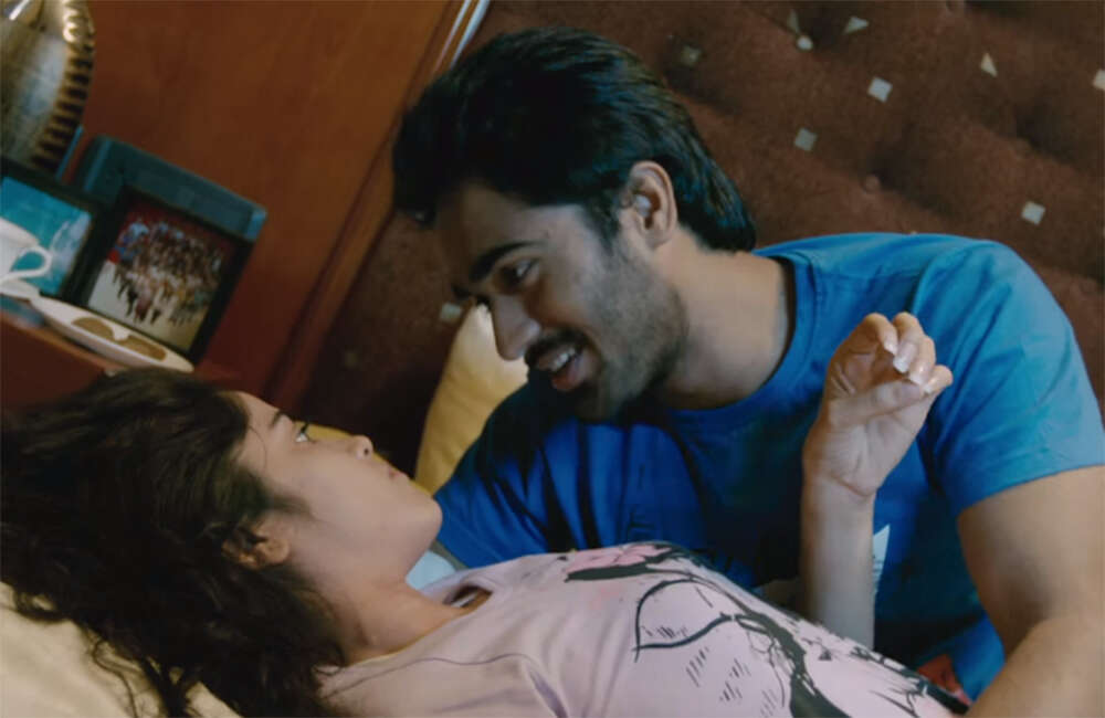 A still from Lover Tho Pettukovaddu