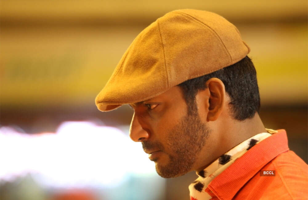 A still from Thupparivalan