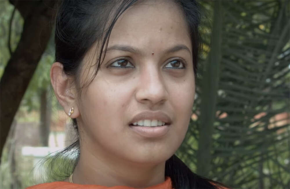 A still from Pragamiyam