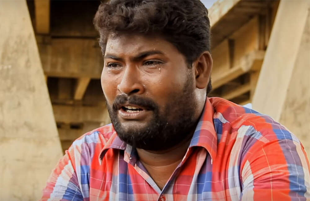 A still from Pragamiyam