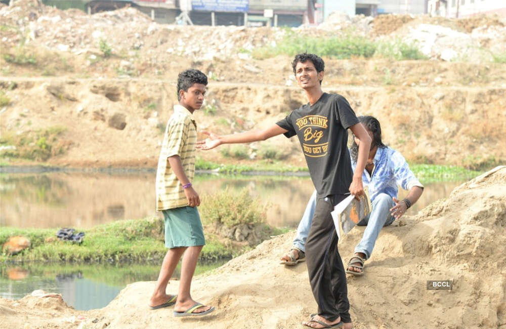 A still from 8 Thottakkal