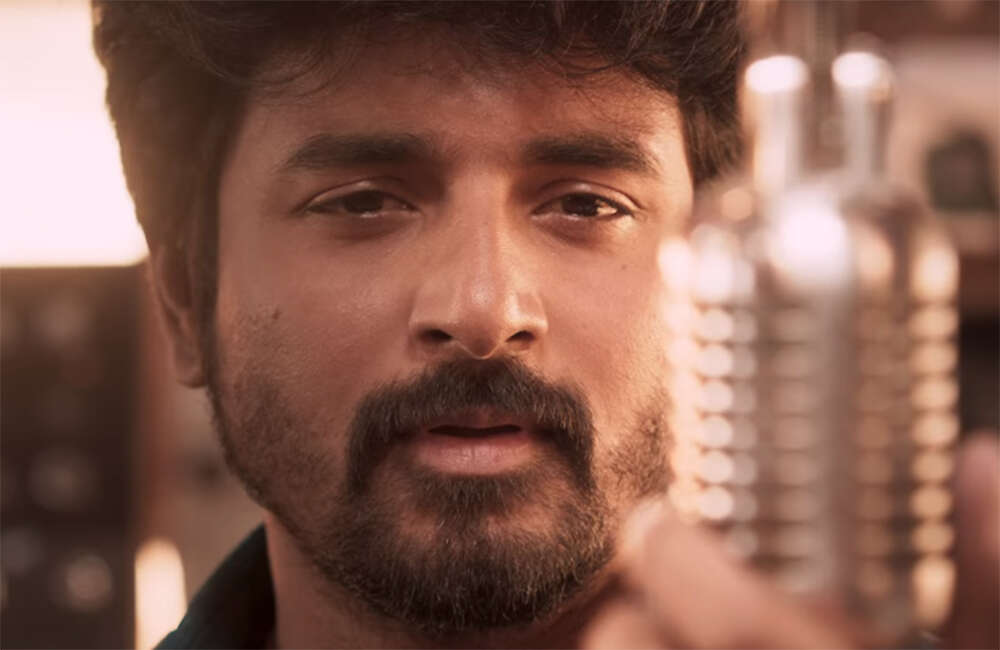 A still from Velaikkaran