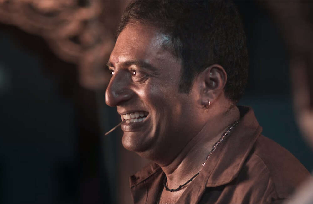 A still from Velaikkaran