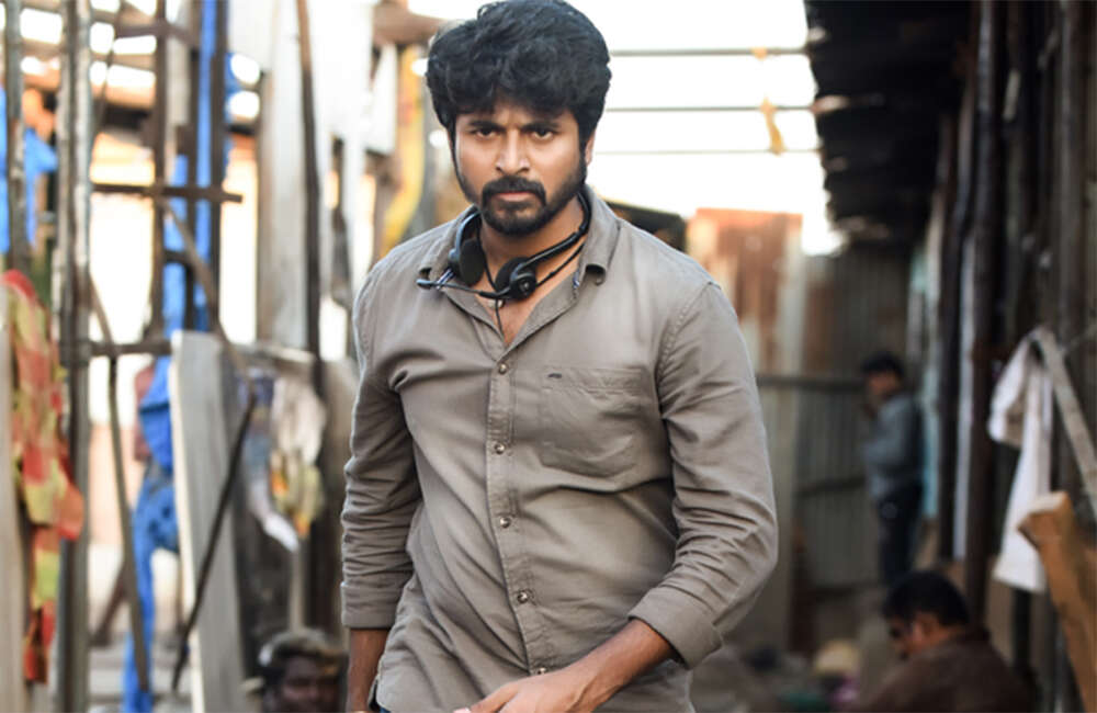 A still from Velaikkaran