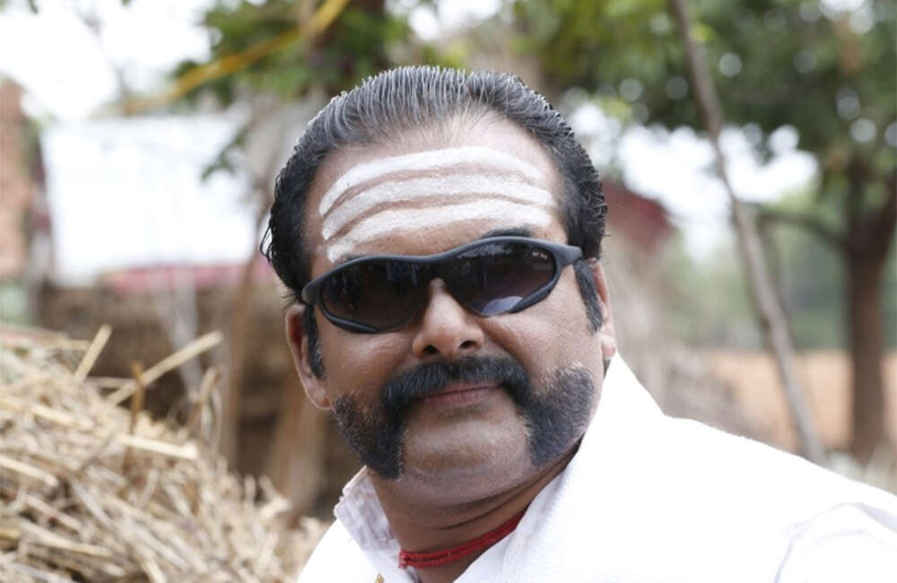 A still from Engeyum Naan Iruppen