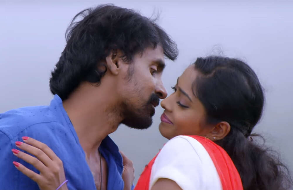 A still from Saavi