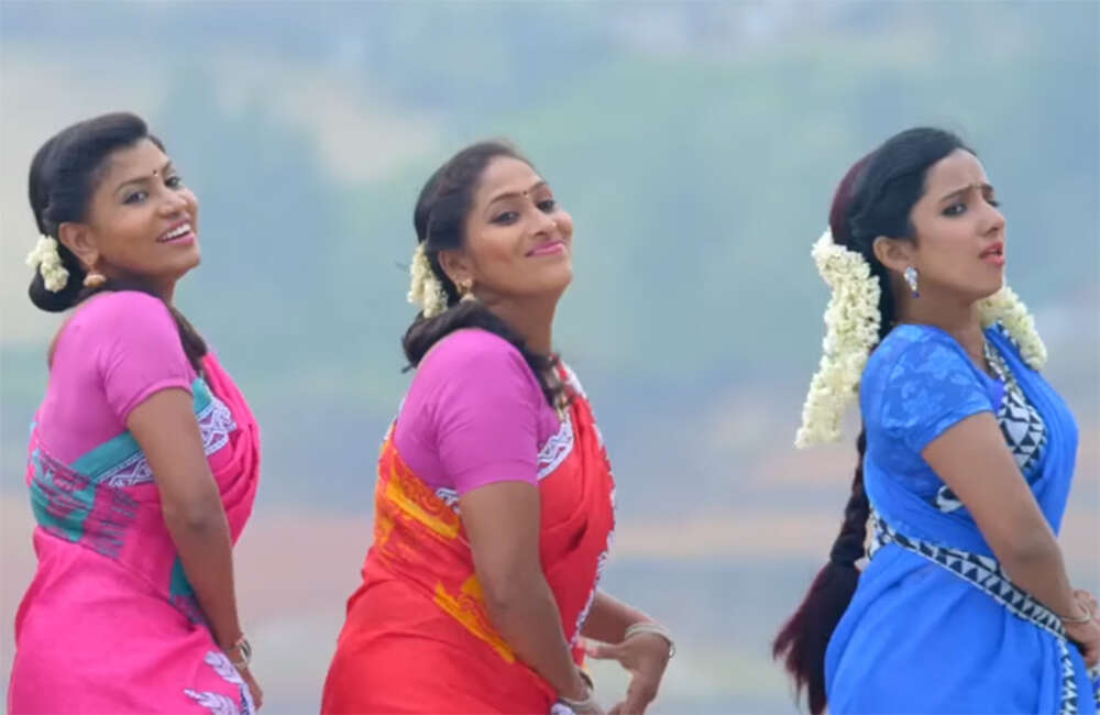 A still from Yendha Nerathilum