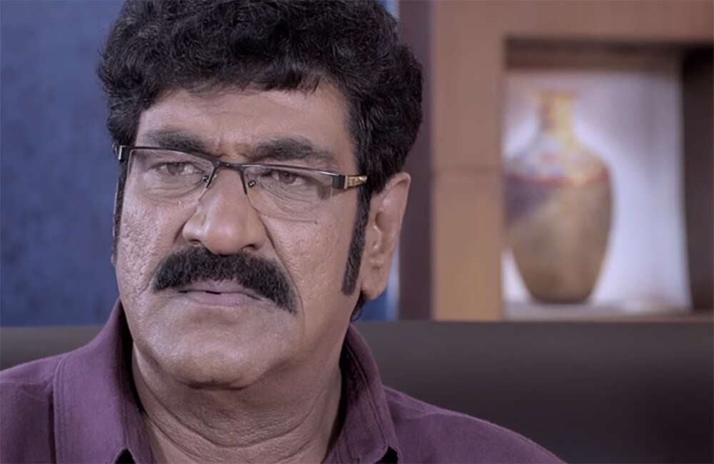 A still from Tholi Parichayam